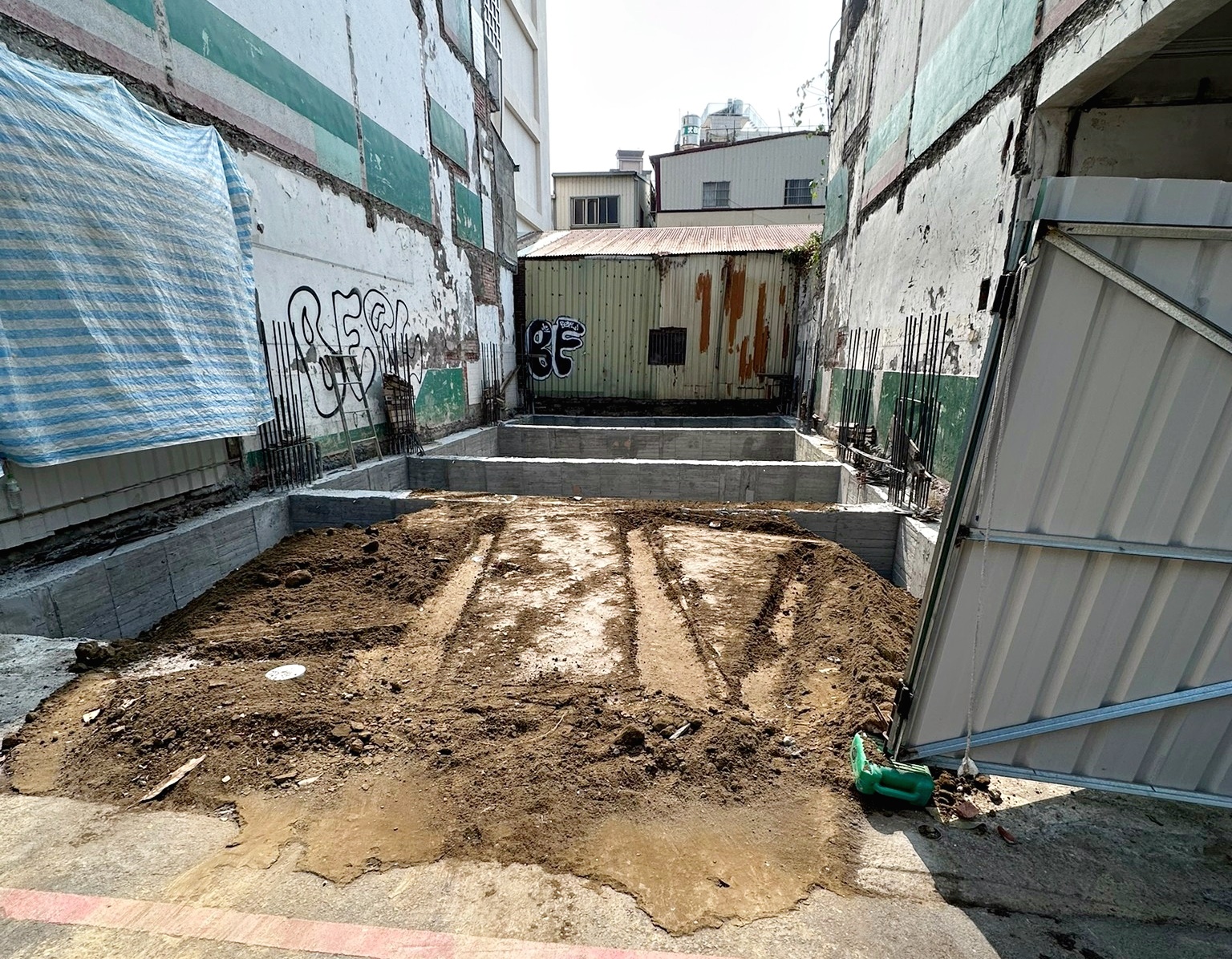 高雄自地自建案