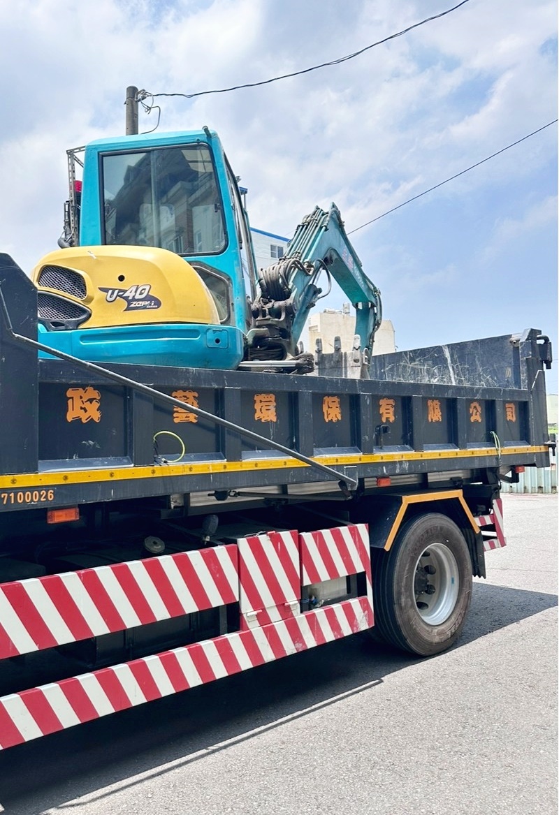 高雄小型挖掘機