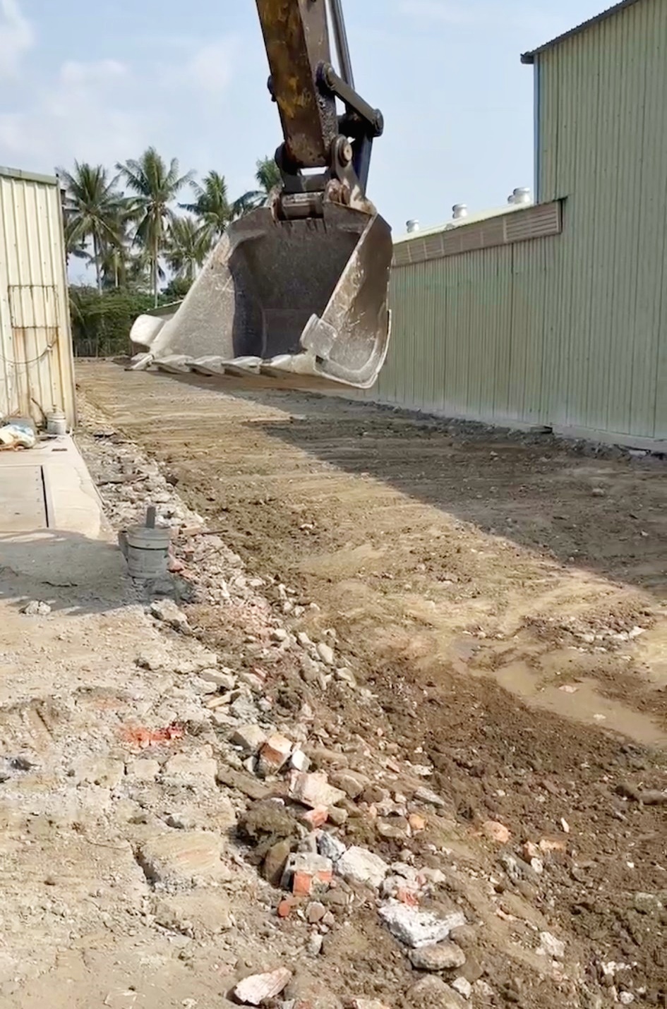 高雄200級怪手廠房拆除、整地工程、廢棄物清運