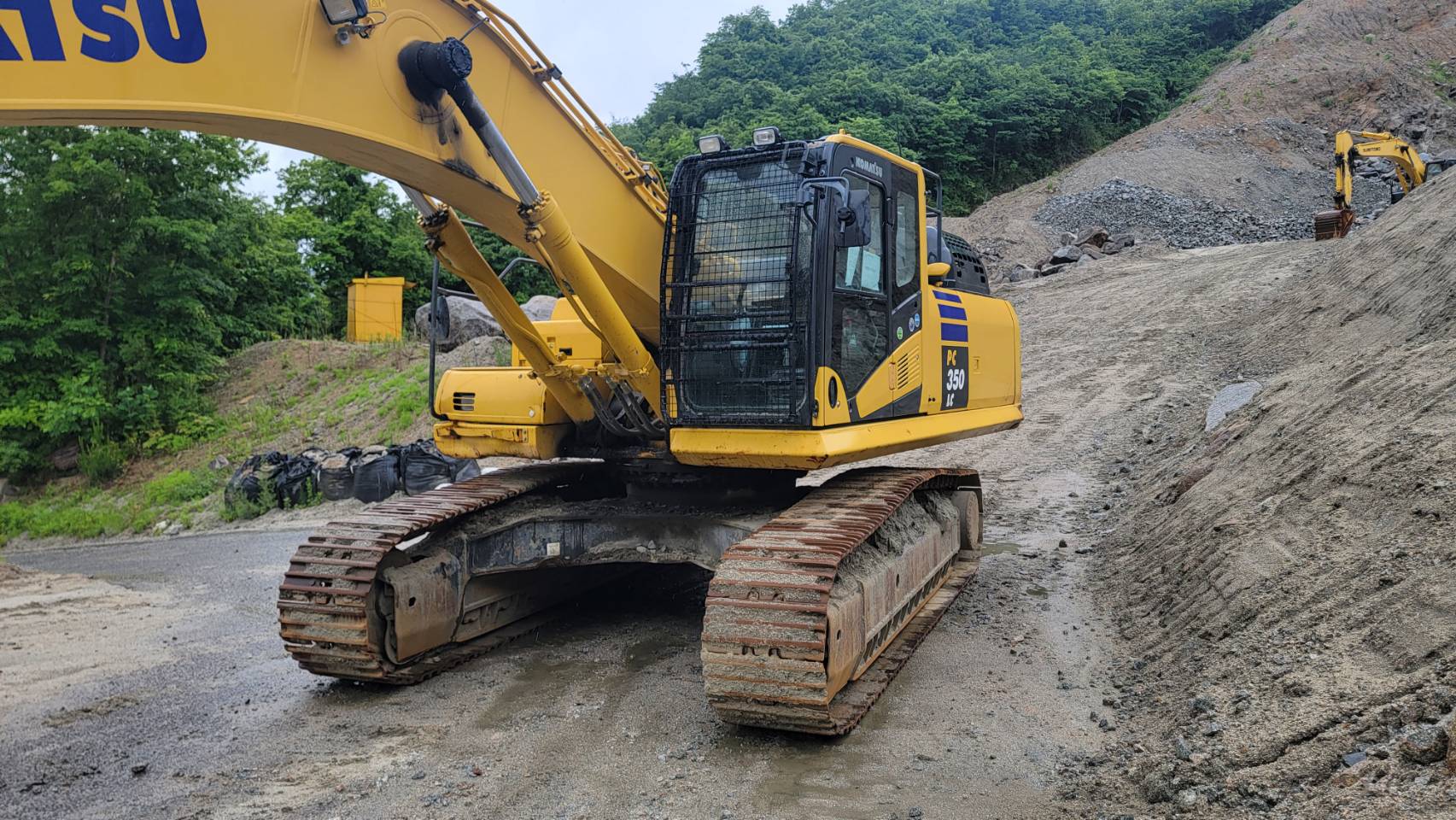 小松挖土機PC350LC-11