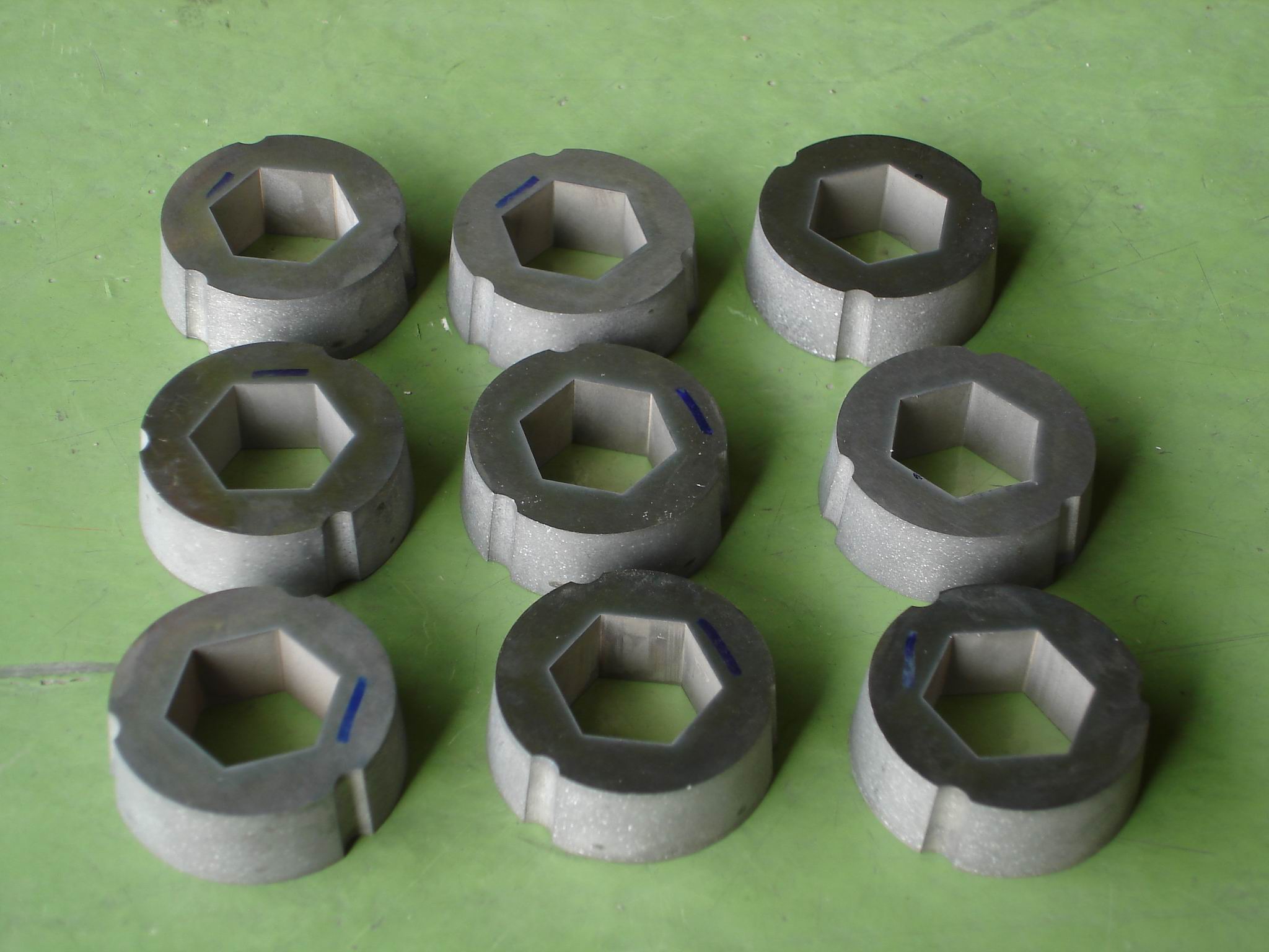 鎢鋼螺絲模內仁