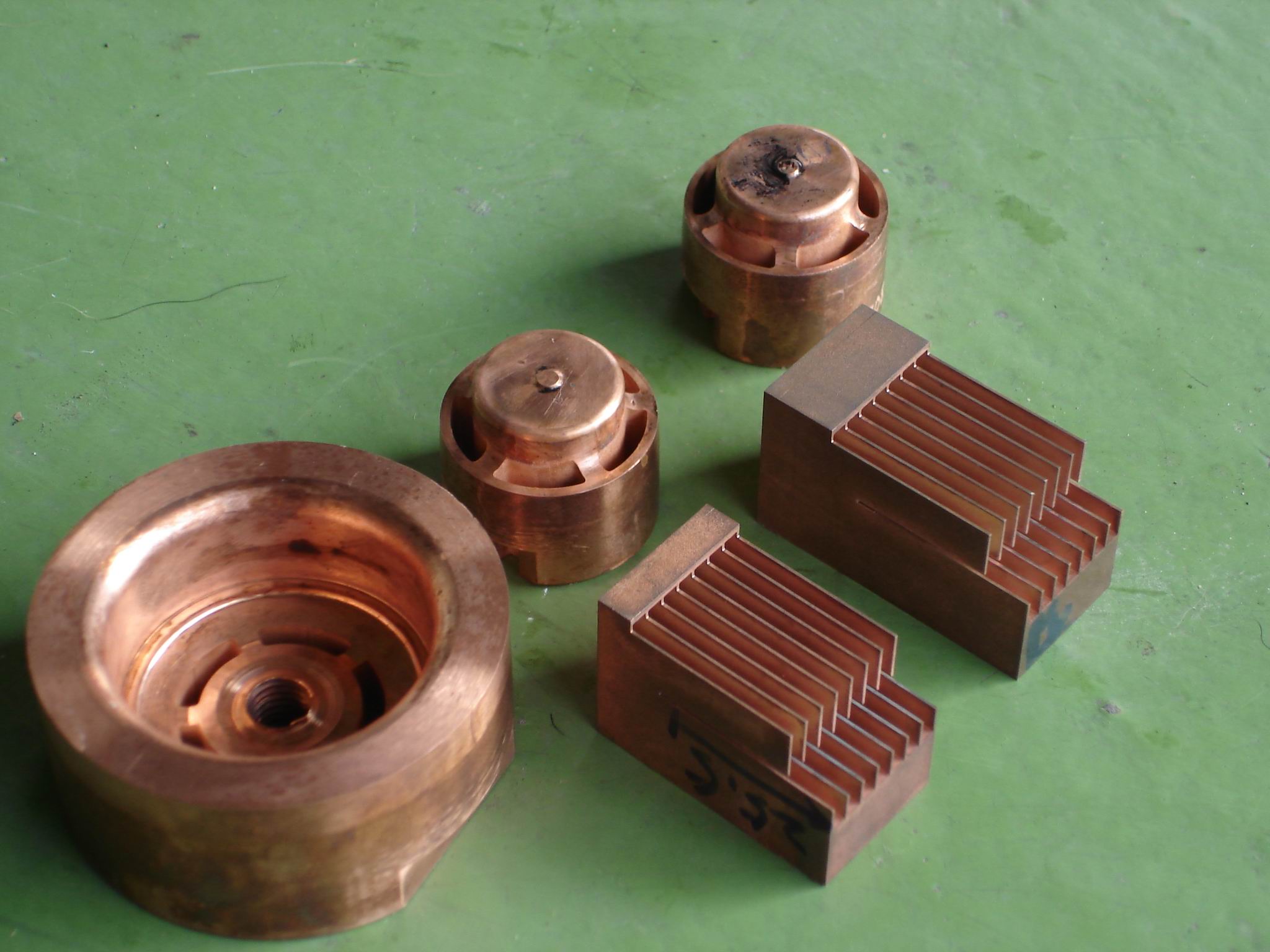 形狀放電之電極