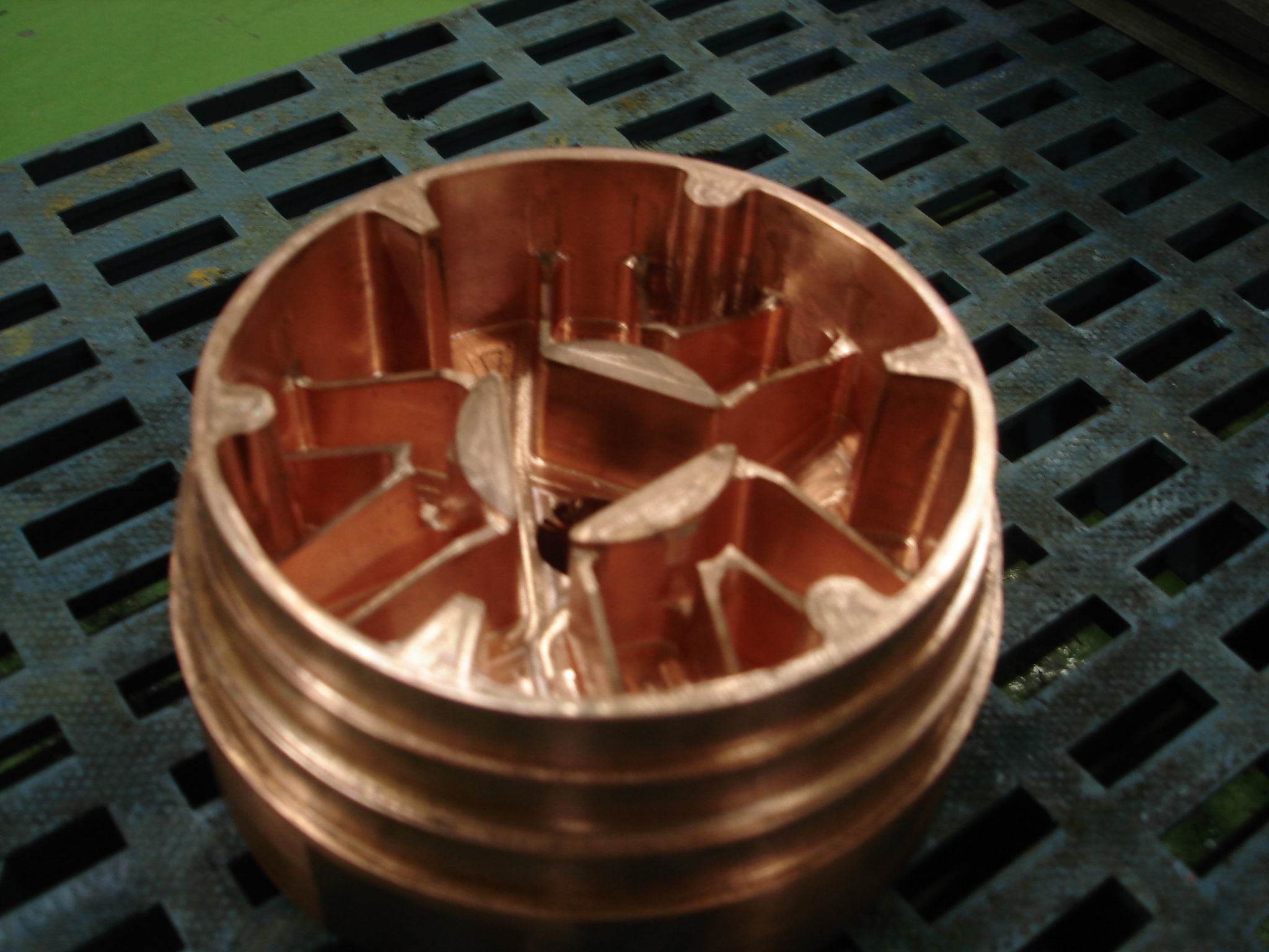 形狀放電之電極