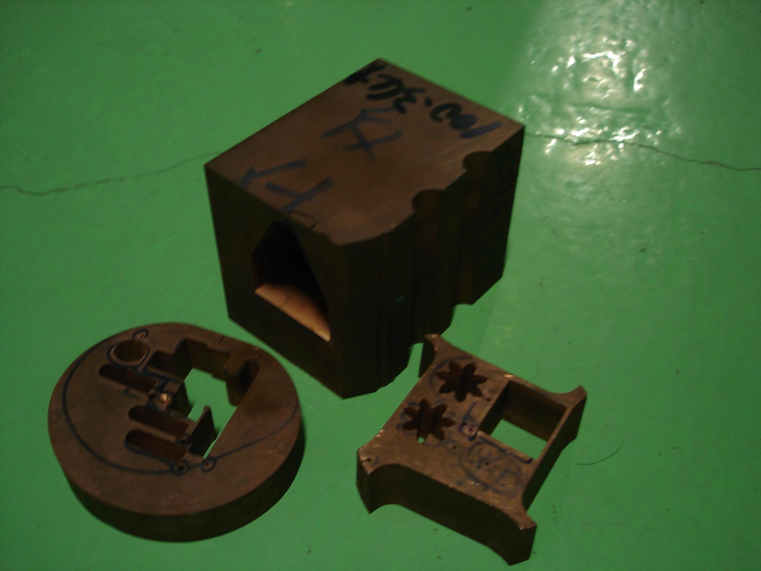 形狀放電之電極