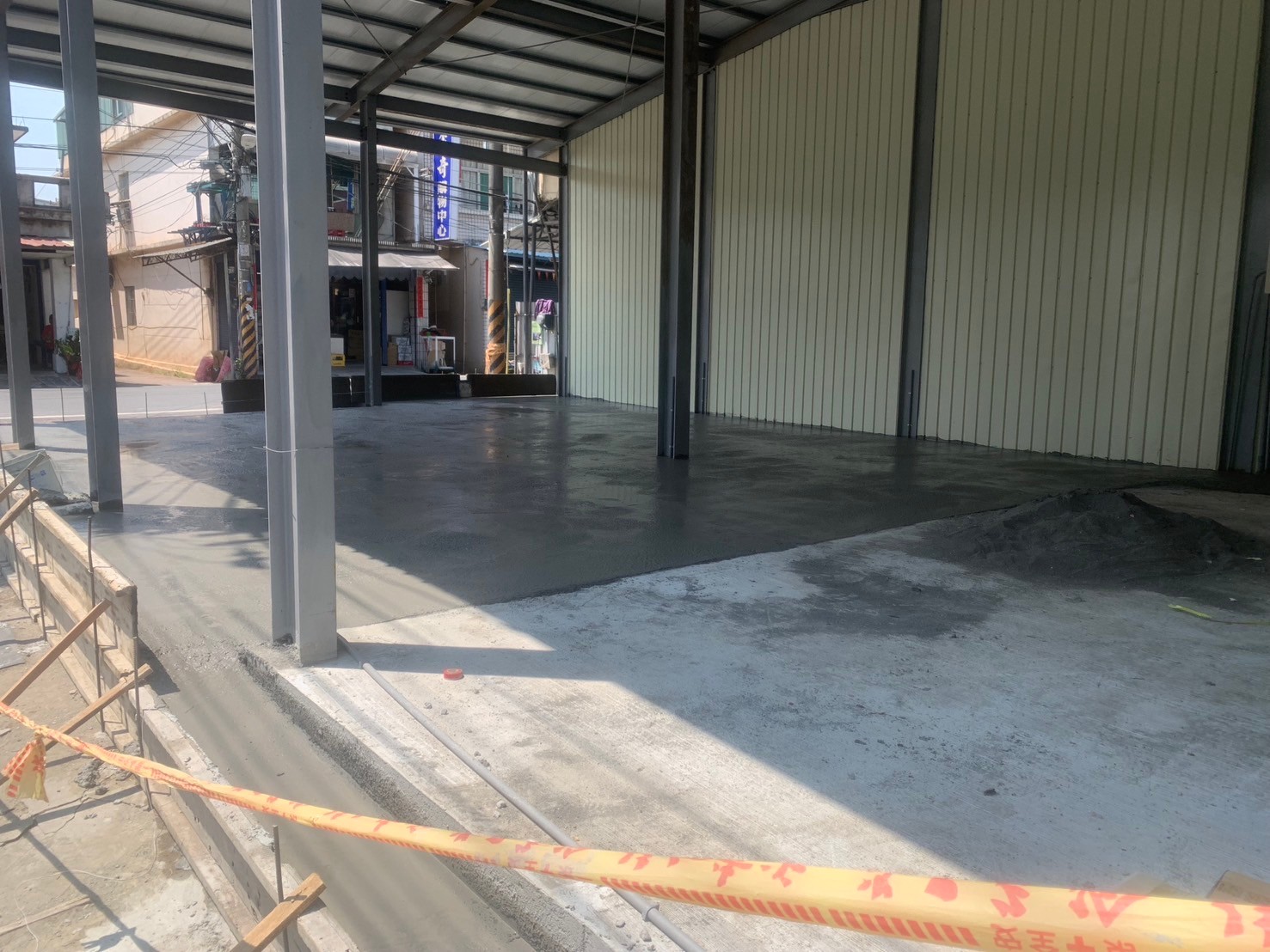 店面地坪灌漿完工實照