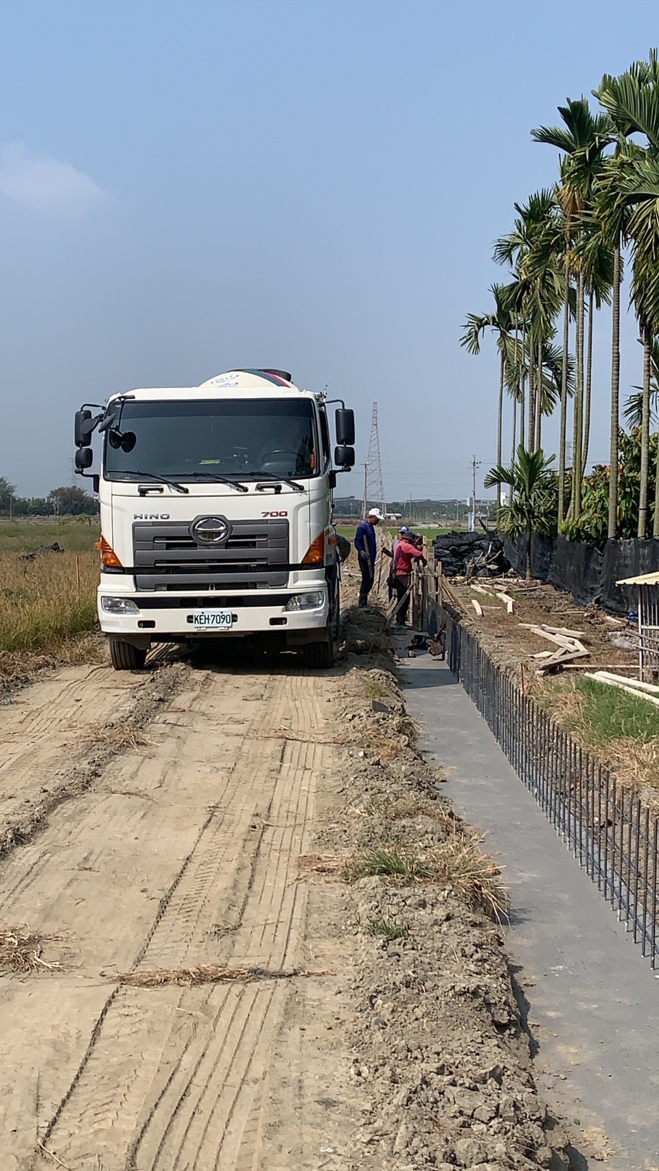 都計農地土木工程灌漿施工中