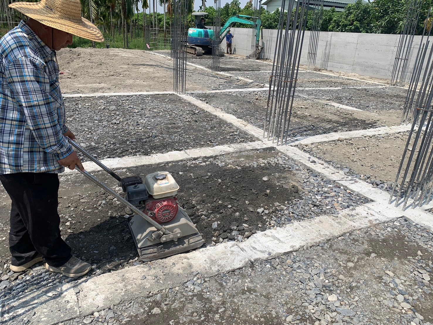 夯石機施工實照