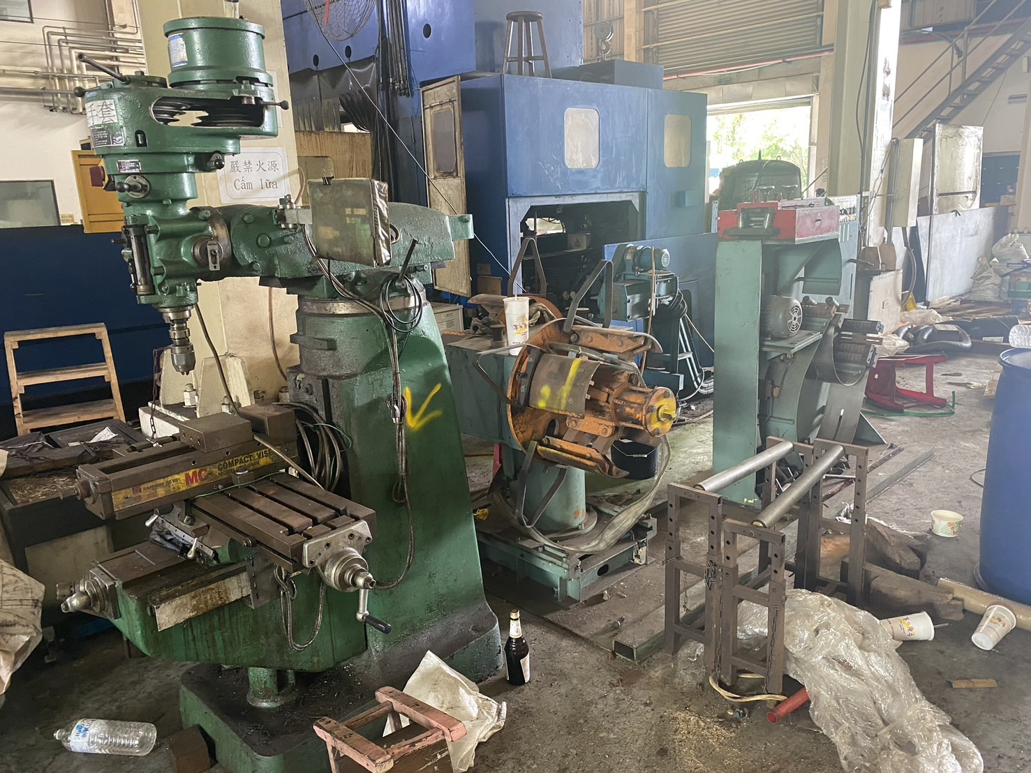 高雄螺絲工廠拆除