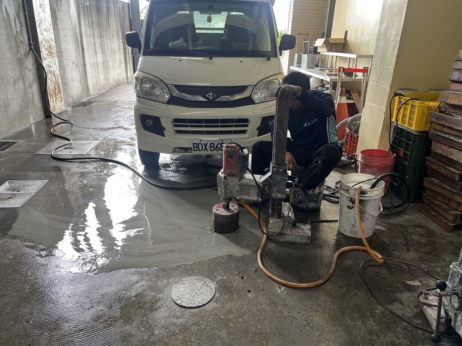 高雄化糞池孔尋找和洗洞