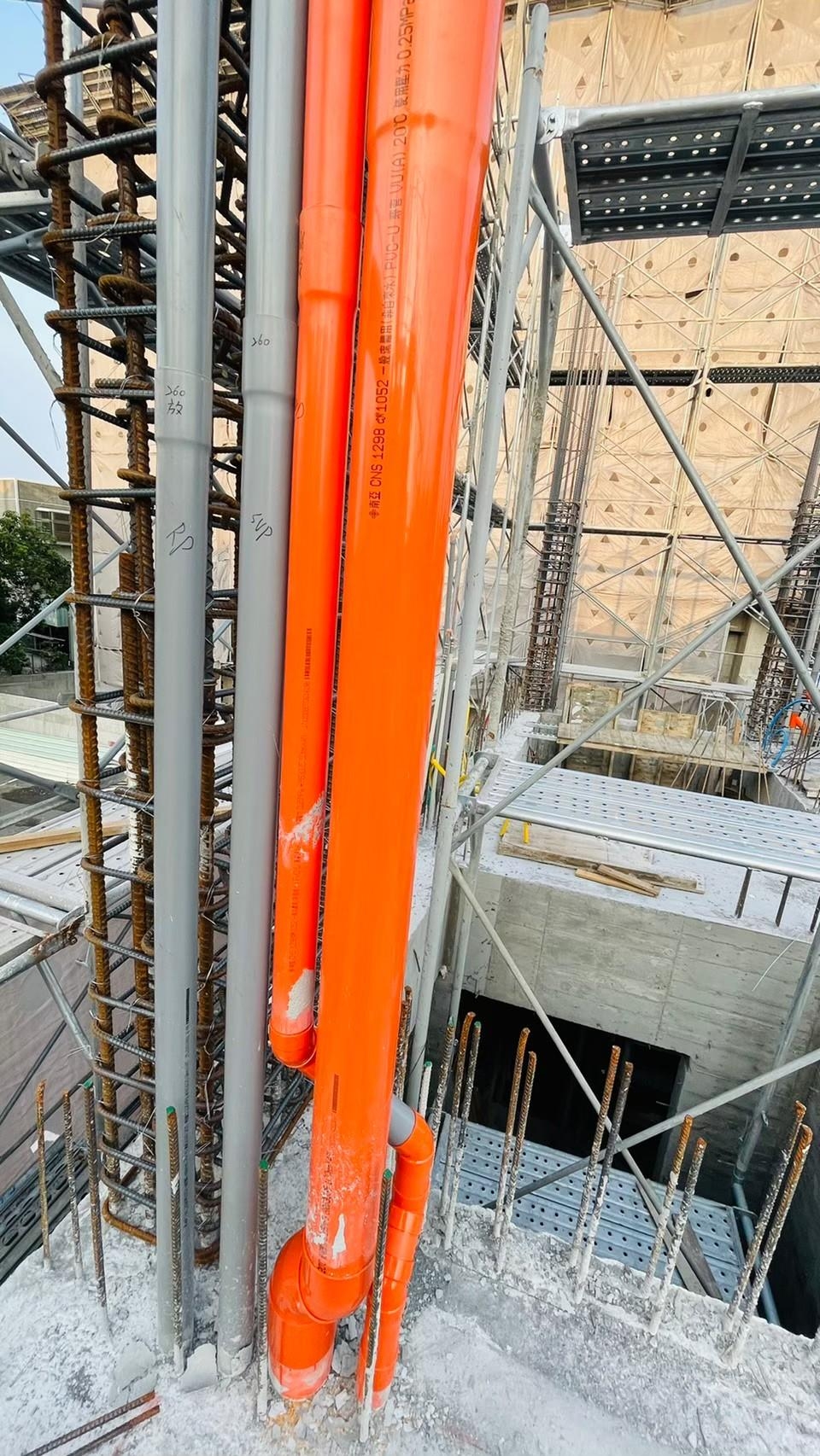 結構場-柱牆配置