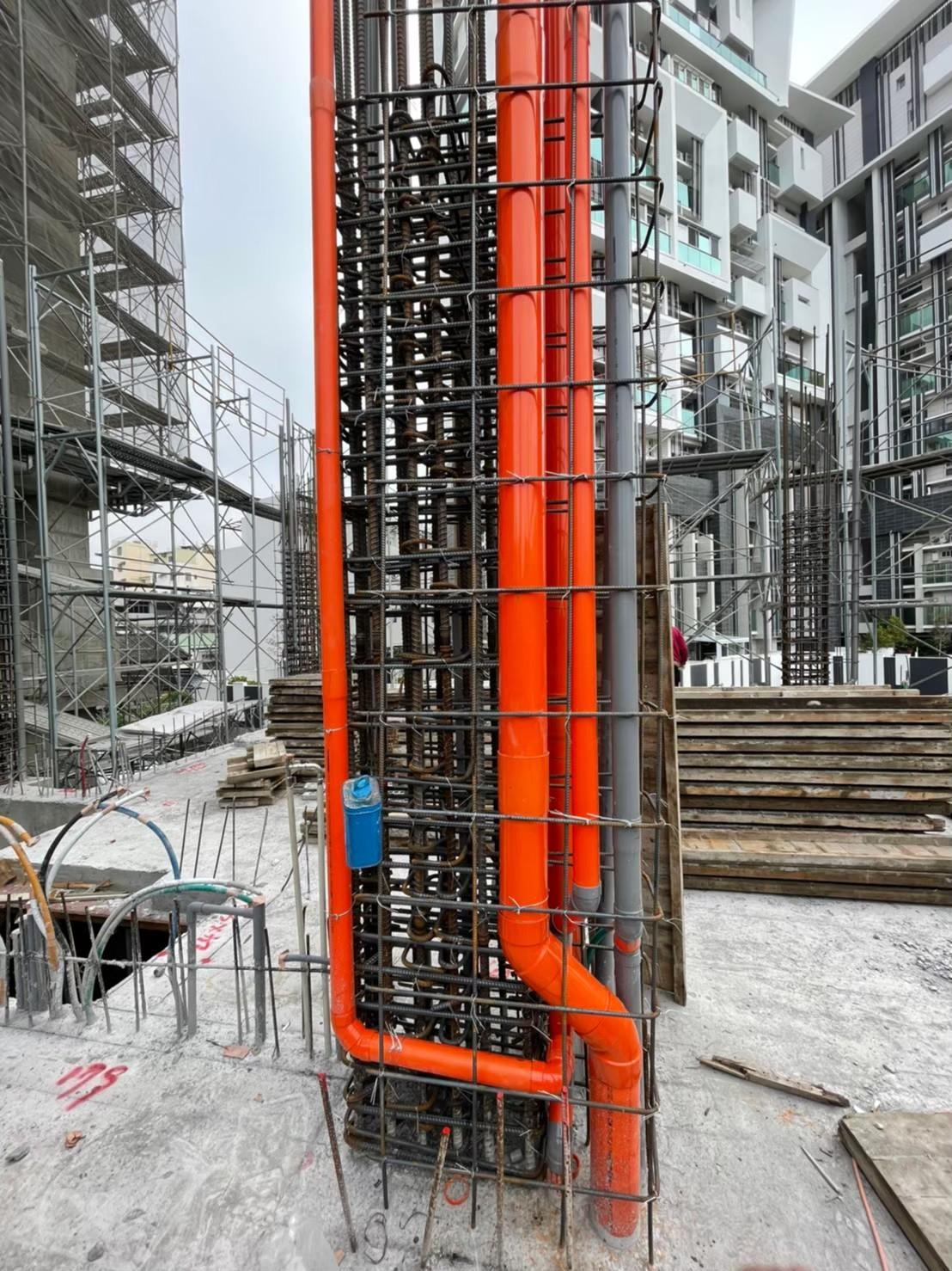 結構場-柱牆配置