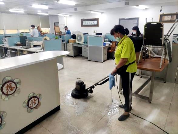 辦公室地板清潔
