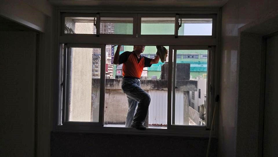 窗戶清潔、高空玻璃清潔