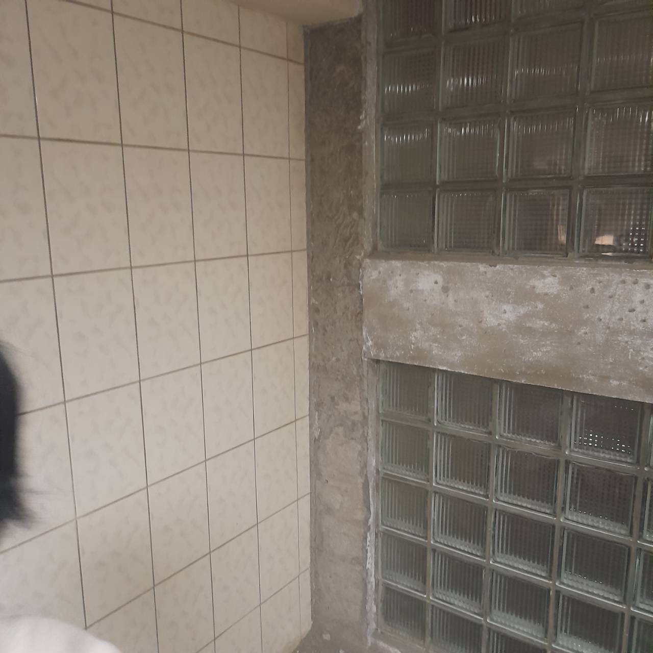 老宅翻修拉皮-底部光滑面打毛