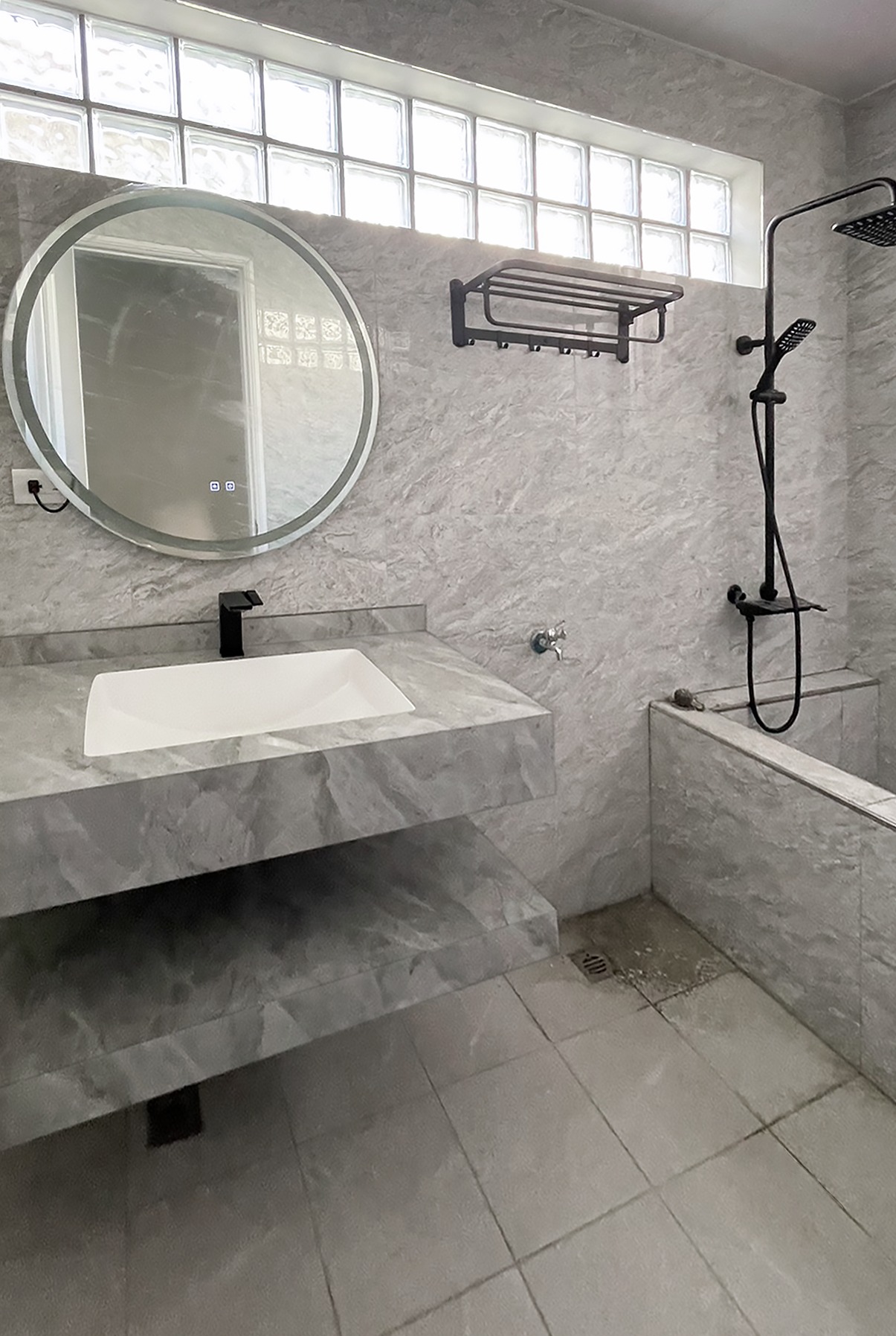 東京衛浴-大理石紋臉盆浴櫃