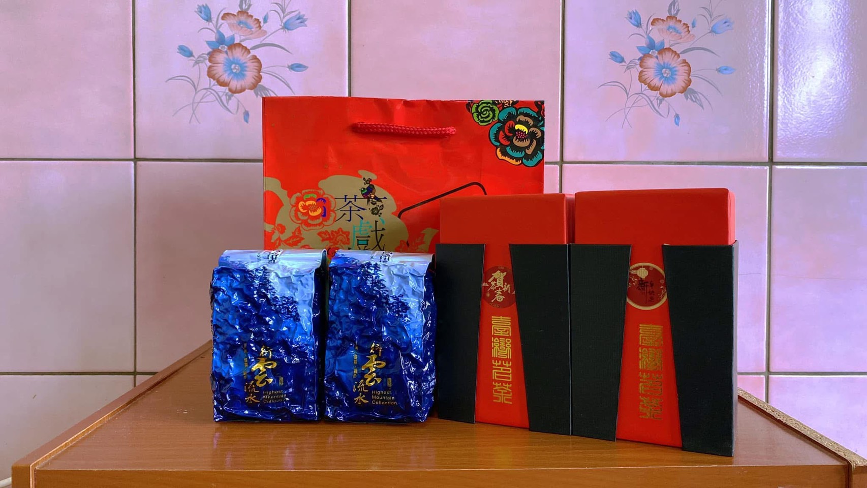 梨山手採烏龍高冷茶-禮盒包裝