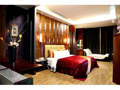 長鴻汽車旅館股份有限公司-undefined