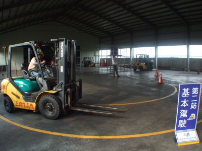 正興堆高機-undefined