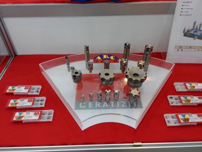 泰旦欣貿易股份有限公司-undefined