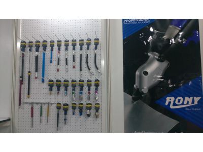 嶸鎰企業有限公司-undefined