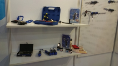 嶸鎰企業有限公司-undefined