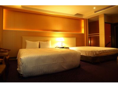 七彩湖汽車旅館有限公司-undefined