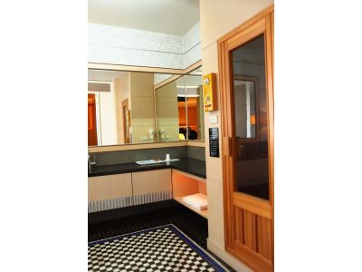 七彩湖汽車旅館有限公司-undefined