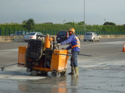 鴻利工程有限公司-undefined