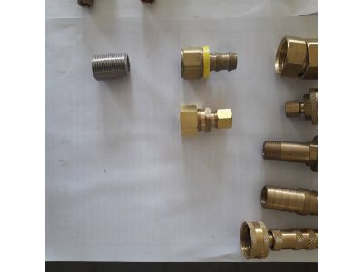 勝右企業有限公司-undefined