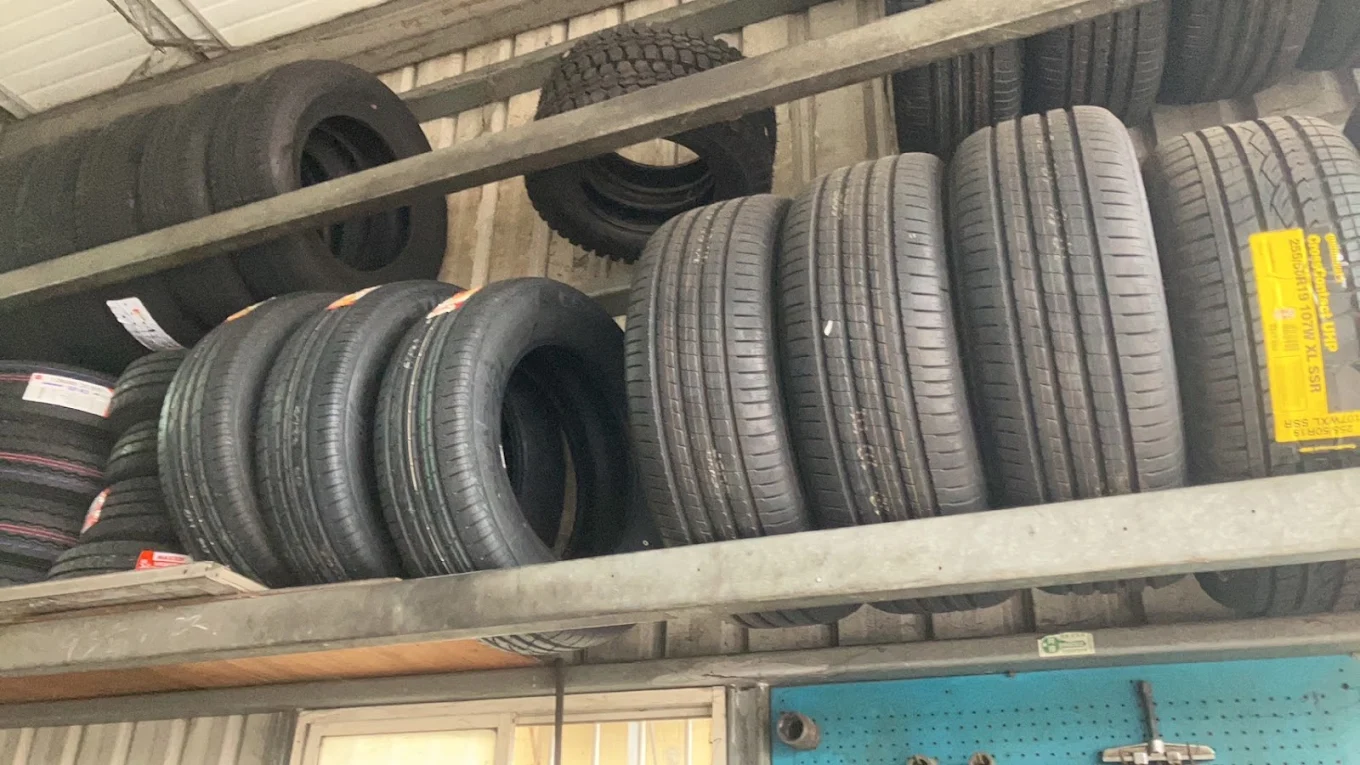 昆典輪胎行-undefined